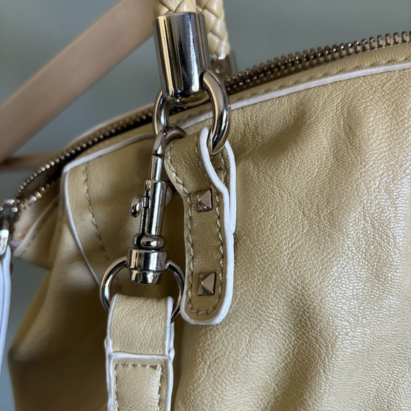 GUESS BAG - Picture 9 of 10